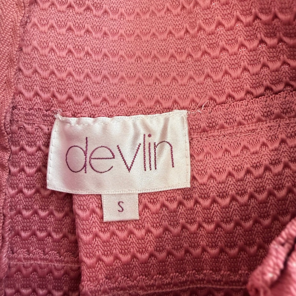 Devlin Dusty Rose Pink Textured Scalloped Pleated Skater Mini Skirt Womens Small - Picture 2 of 5